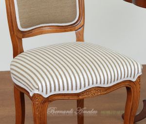 SE09 T Parisian Chair in Light Wood with Padded Seat and Backrest 03